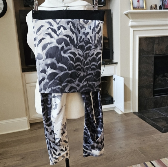 Lululemon Wunder Under Dance SE Pretty Skirted Crop Leggings 4 - Picture 5 of 15